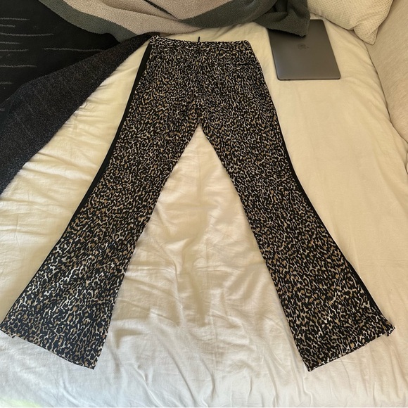 OTD leopard print track pants - Picture 2 of 8
